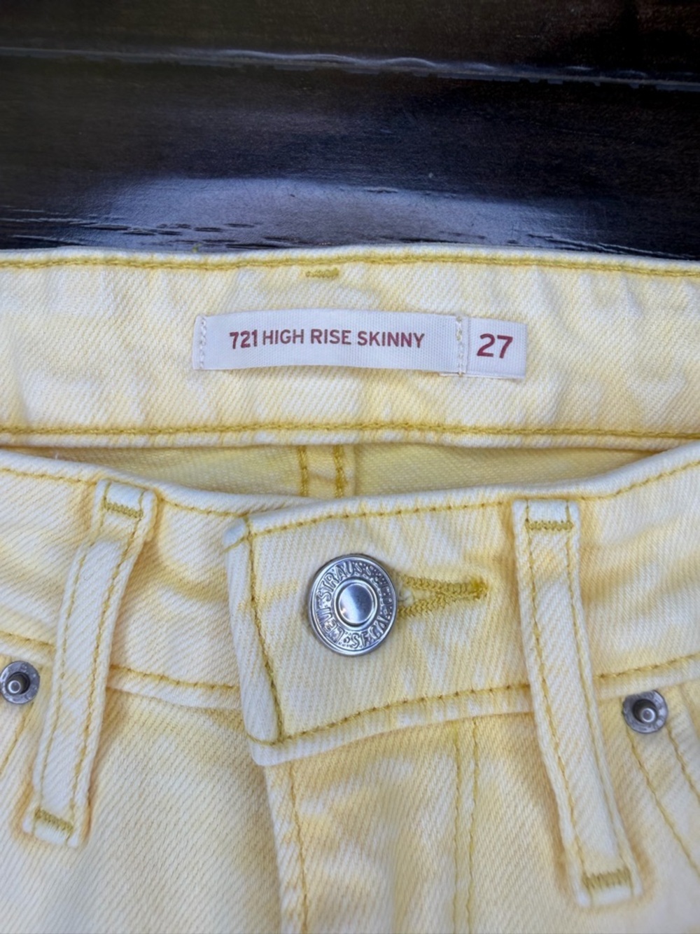 Levi's 721 High Rise Skinny Jeans Size 27 Pale Yellow Acid Wash Stretch Denim - Picture 4 of 9